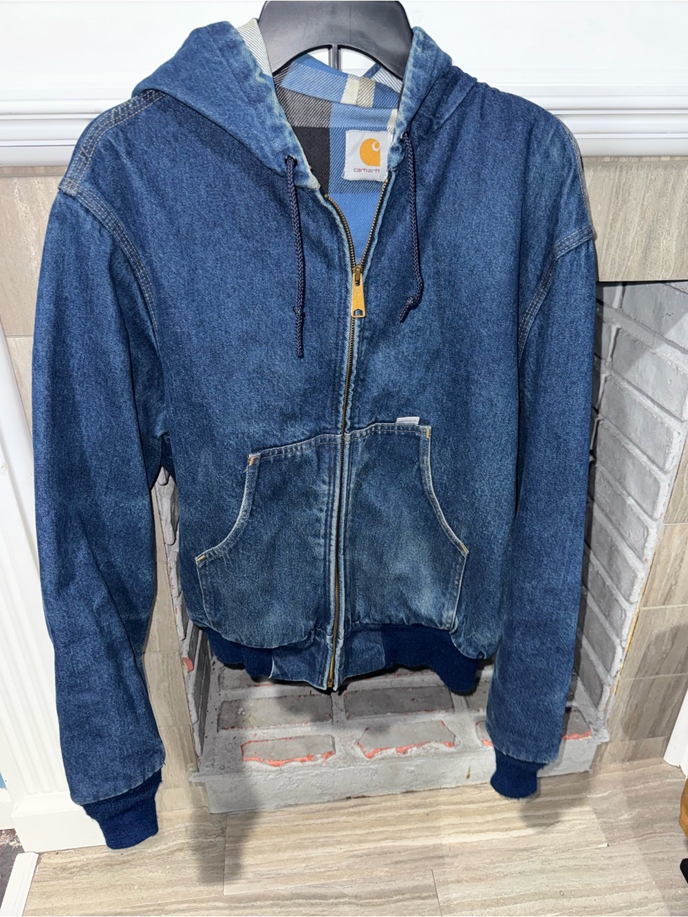 Carhartt Men's Blue Denim Hooded Work Jacket VTG ! Excellent condition